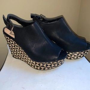 Report Brand Wedge Heels 👠